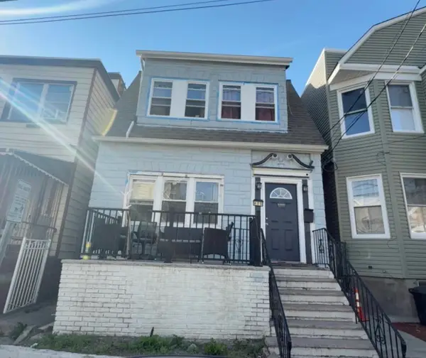 605 GARFIELD AVE, JC, Greenville, NJ 07305