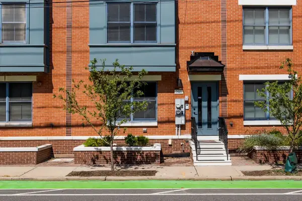 306 GRAND ST #2, JC, Downtown, NJ 07302