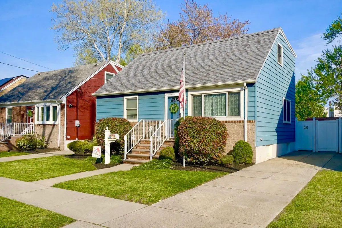 364 AVENUE E, Bayonne, NJ 07002 - #1