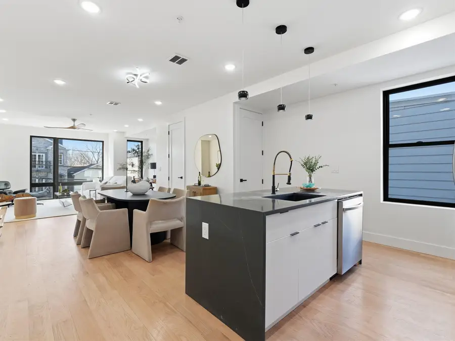 82 PAMRAPO AVE #2, Jersey City, NJ 07305 - #3