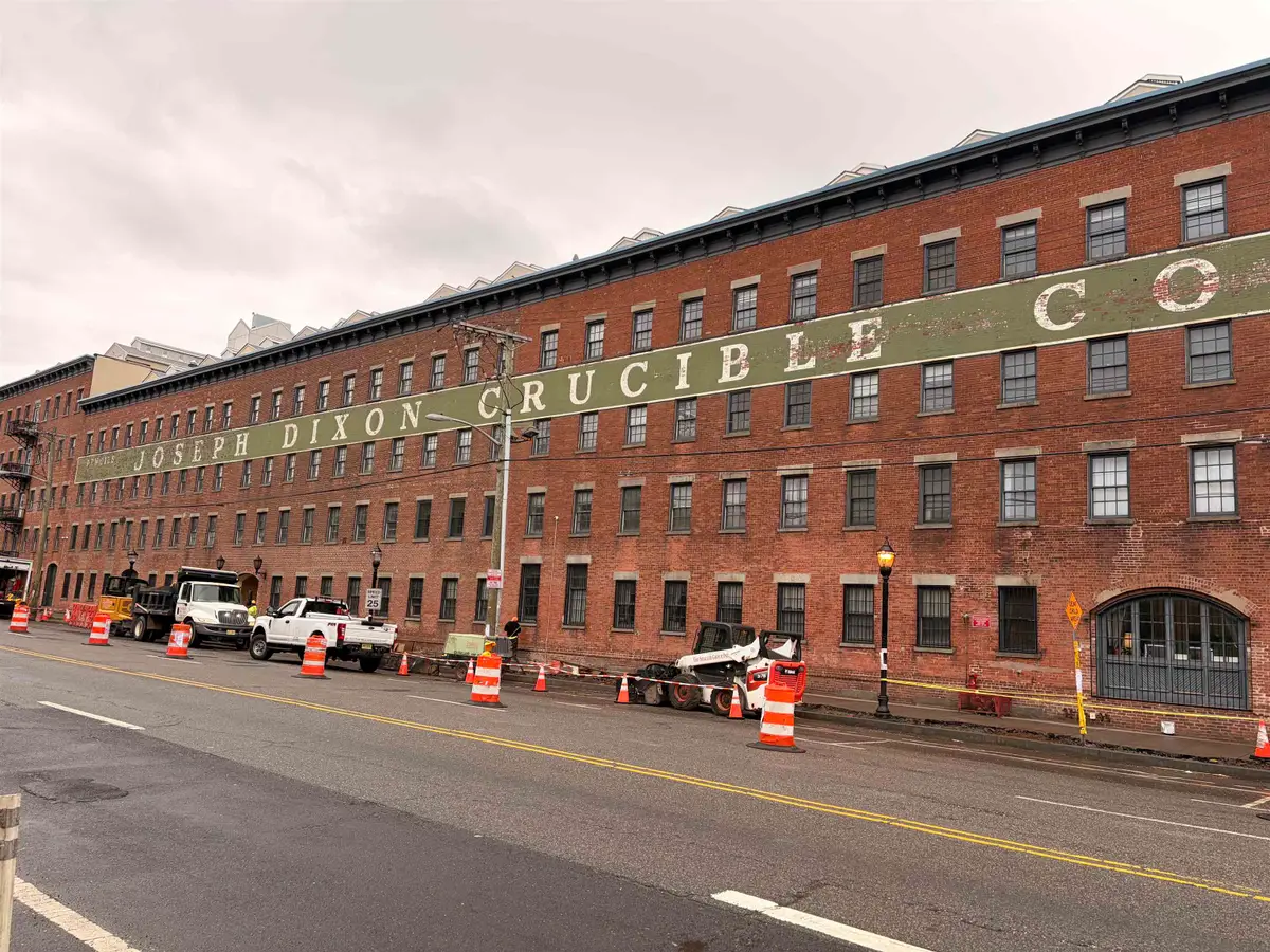 227 CHRISTOPHER COLUMBUS DR #202B, Jersey City, NJ 07302 - #1