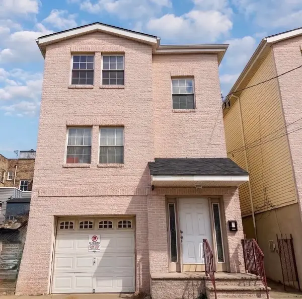 152 VAN WINKLE AVE #2, JC, Journal Square, NJ 07306