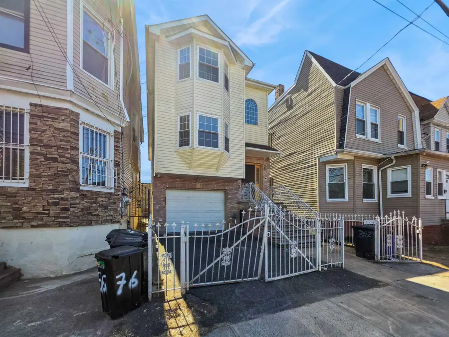 78 BEVERLEY ST, Newark, NJ 07108 - #3
