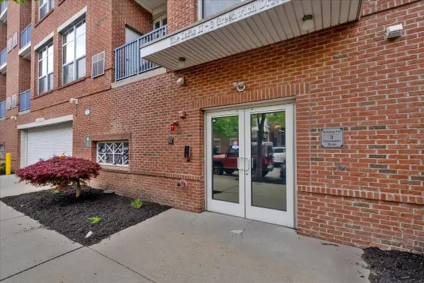 3 GREENWICH DR #85, JC, West Bergen, NJ 07305