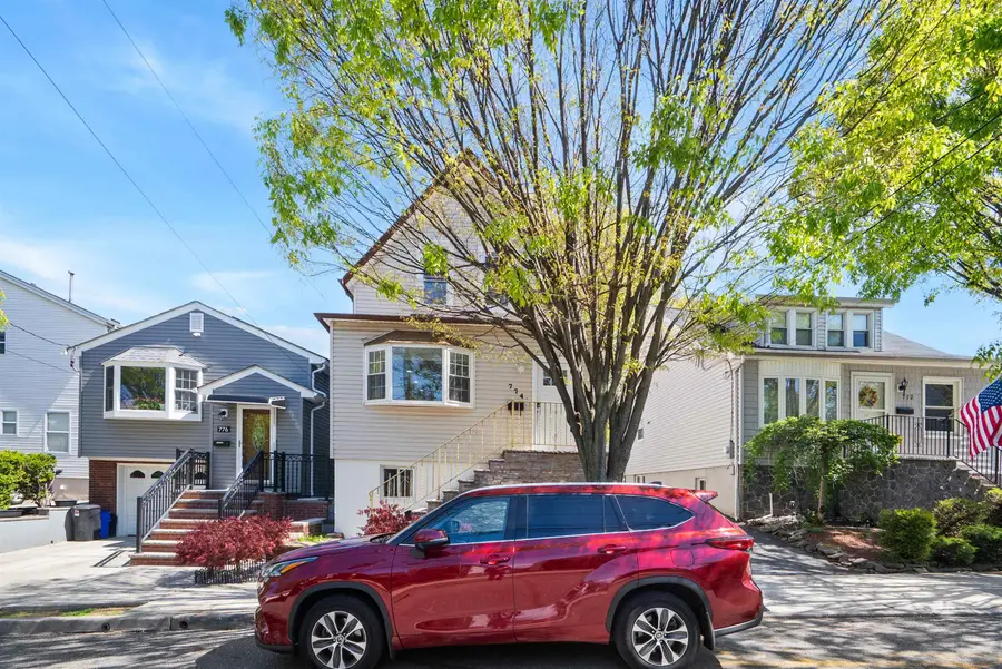 774 8TH ST, Secaucus, NJ 07094 - #2