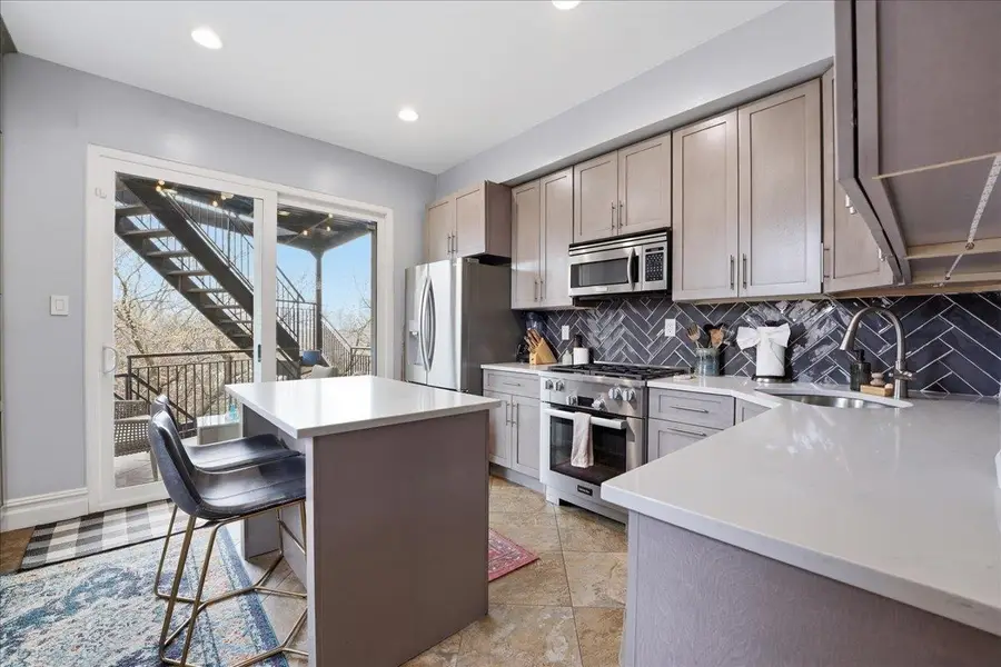 270 PALISADE AVE #2, Jersey City, NJ 07307 - #2