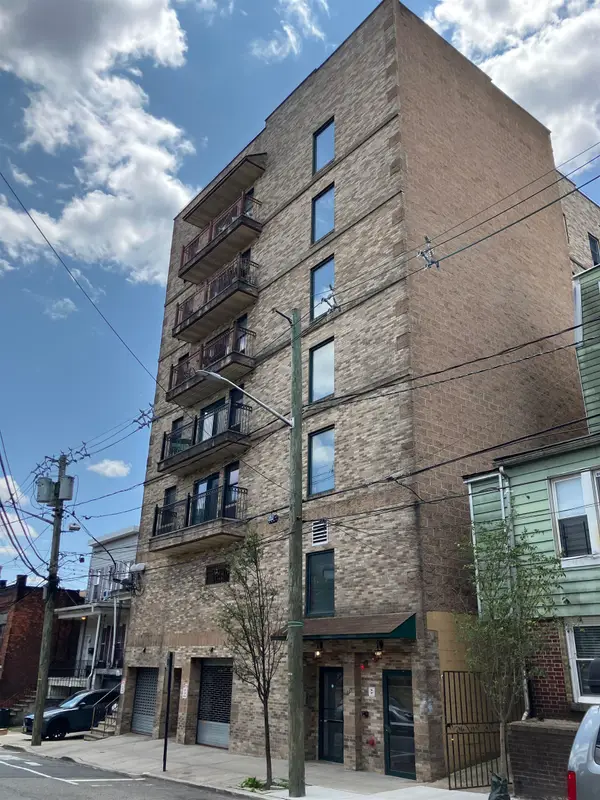 315 7TH ST #602, Union City, NJ 07087