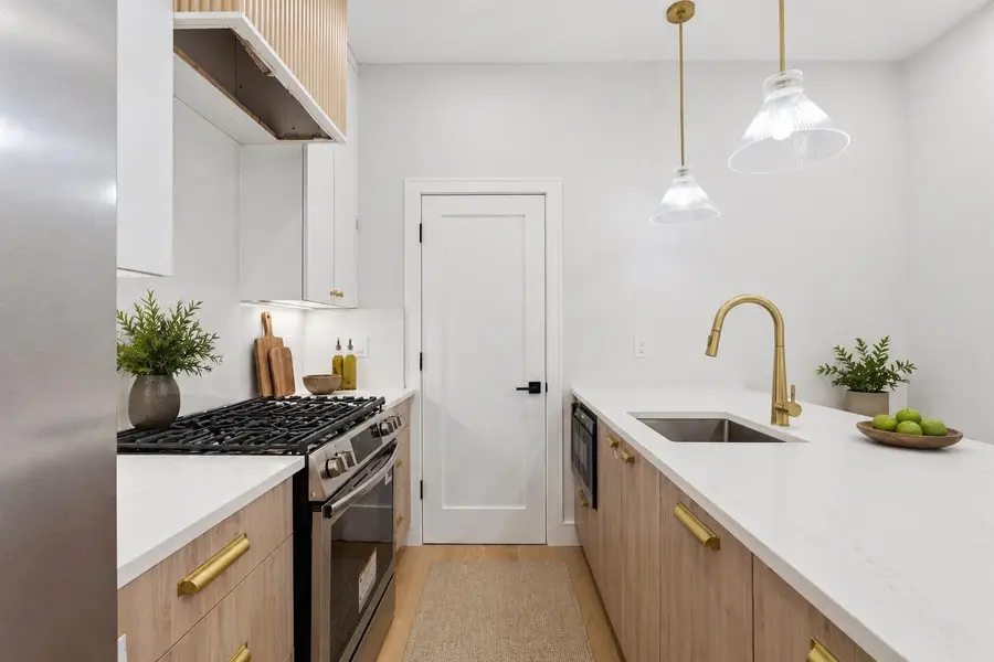 127 VAN HORNE ST #Unit 4, Jersey City, NJ 07304 - #3