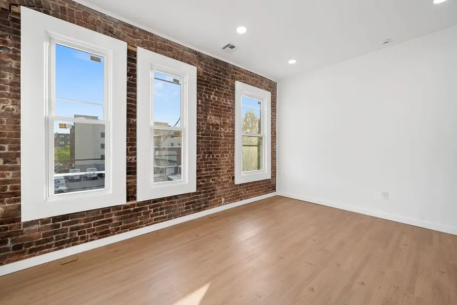 122.5 HARRISON AVE, Jersey City, NJ 07306 - #3