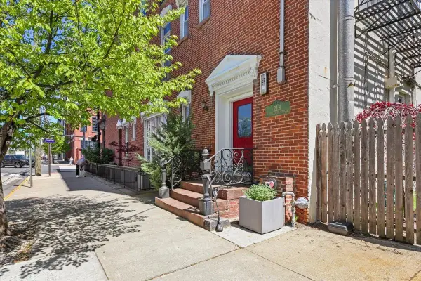 213 14TH ST #2E, Hoboken, NJ 07030