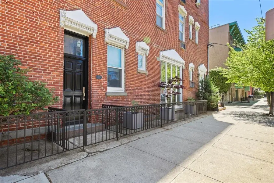 213 14TH ST #2E, Hoboken, NJ 07030 - #2
