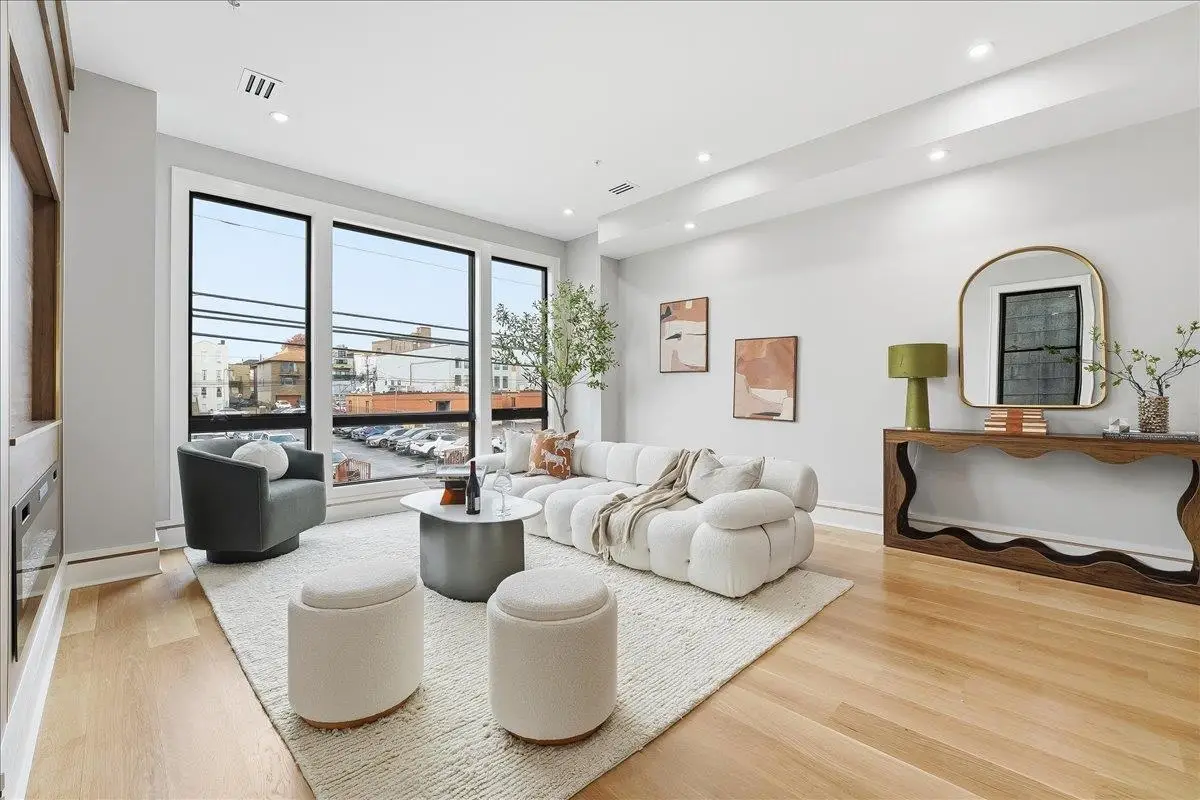 134 HANCOCK AVE #2, Jersey City, NJ 07307 - #1