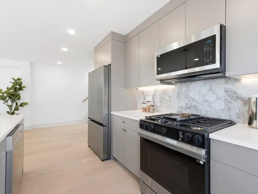 62 GARDNER AVE #3, Jersey City, NJ 07304 - #2