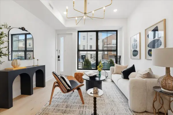 15 MANHATTAN AVE #1, JC, Heights, NJ 07307
