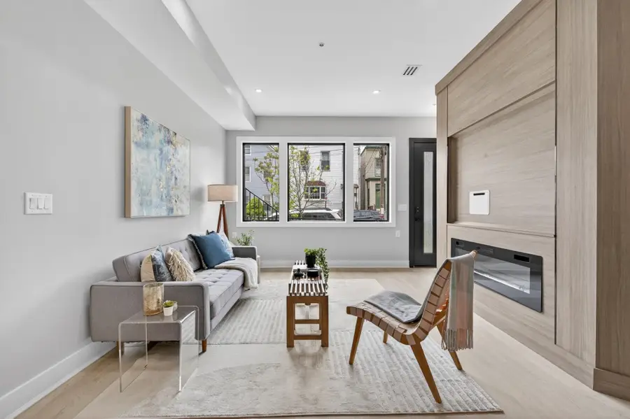 172 GRIFFITH ST #1, Jersey City, NJ 07307 - #3