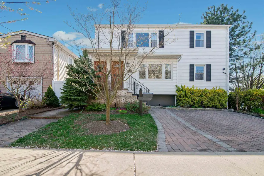 980 SCHOPMAN DR, Secaucus, NJ 07094 - #2