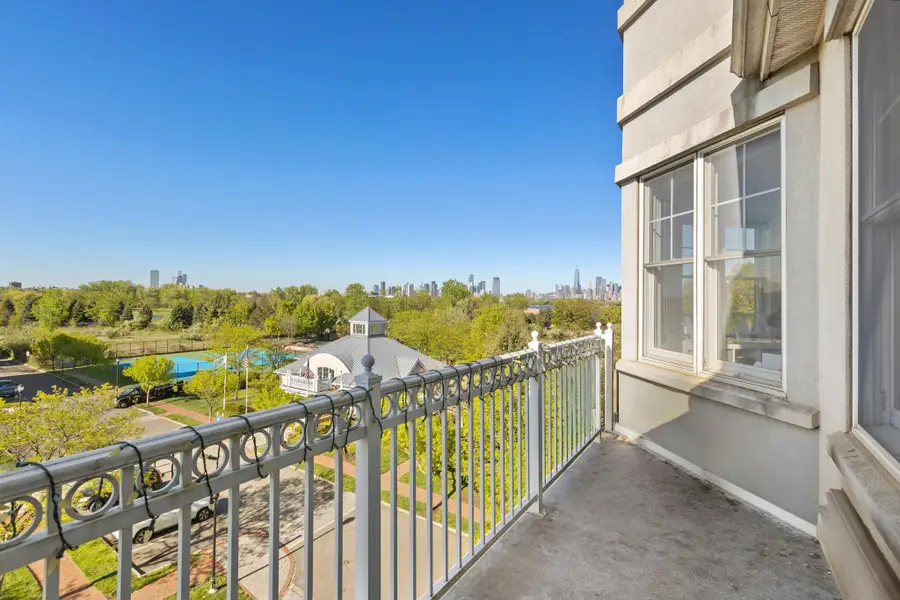 15 FREEDOM WAY #404, Jersey City, NJ 07305 - #3