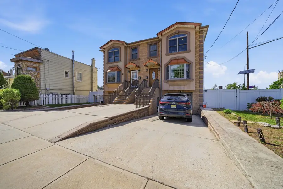 861 HUDSON AVE #B, Secaucus, NJ 07094 - #2
