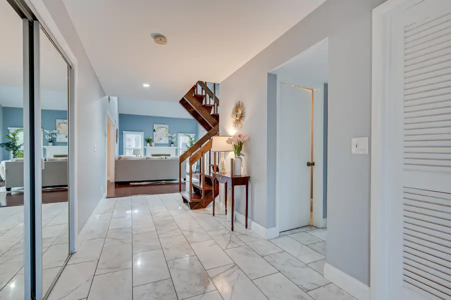 138 OAKMONT CT, Edison, NJ 08820 - #3