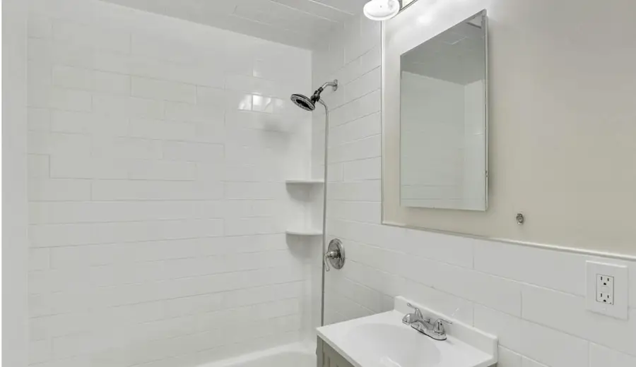 7117 PARK AVE #2, North Bergen, NJ 07047 - #3