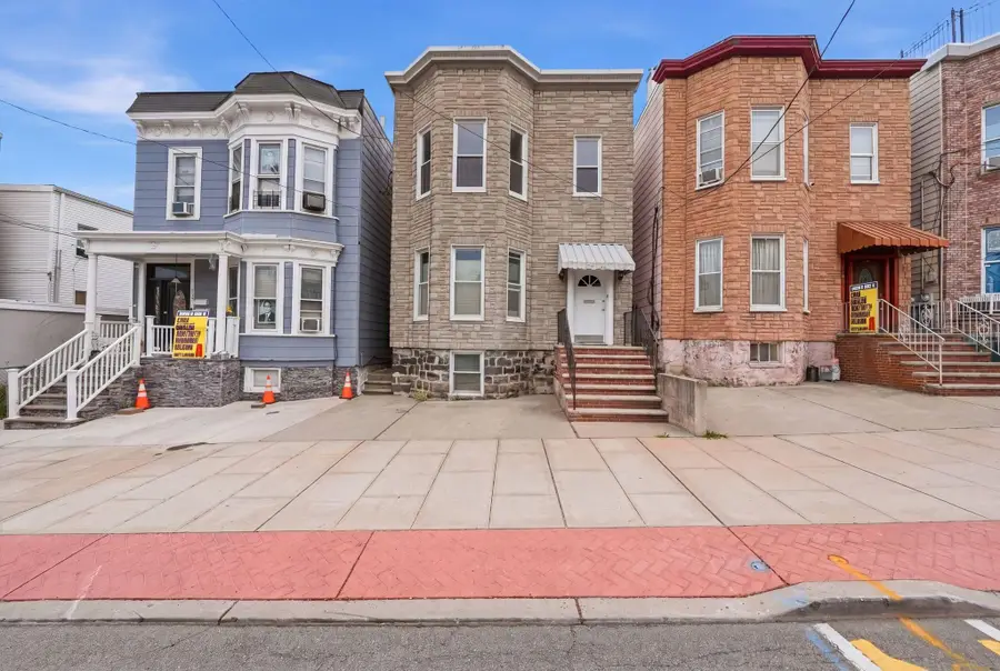 720 15TH ST, Union City, NJ 07087 - #2