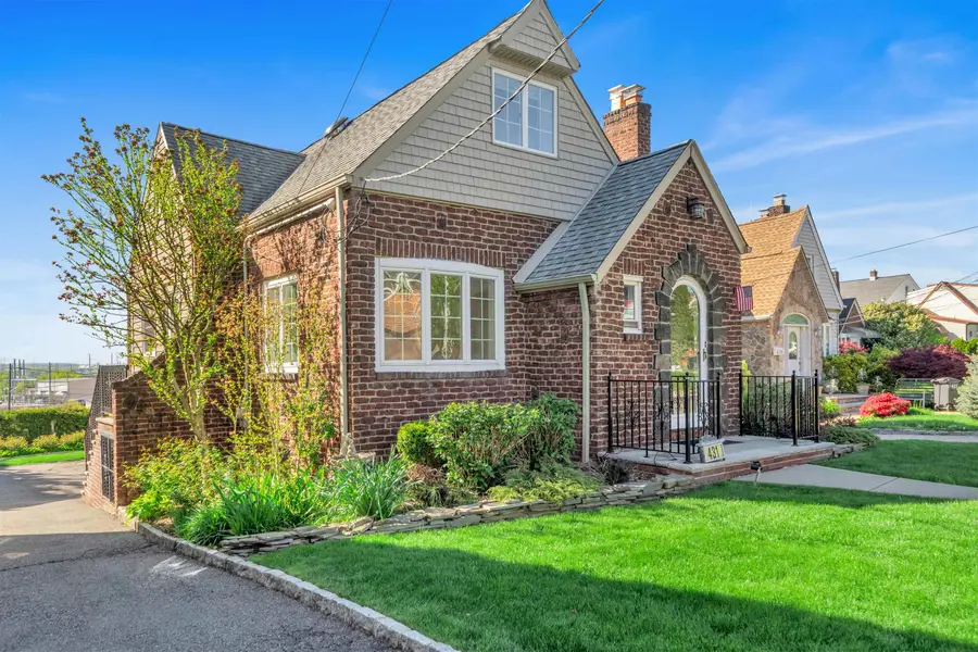 431 VAN RENSSALAER, Ridgefield, NJ 07657 - #2