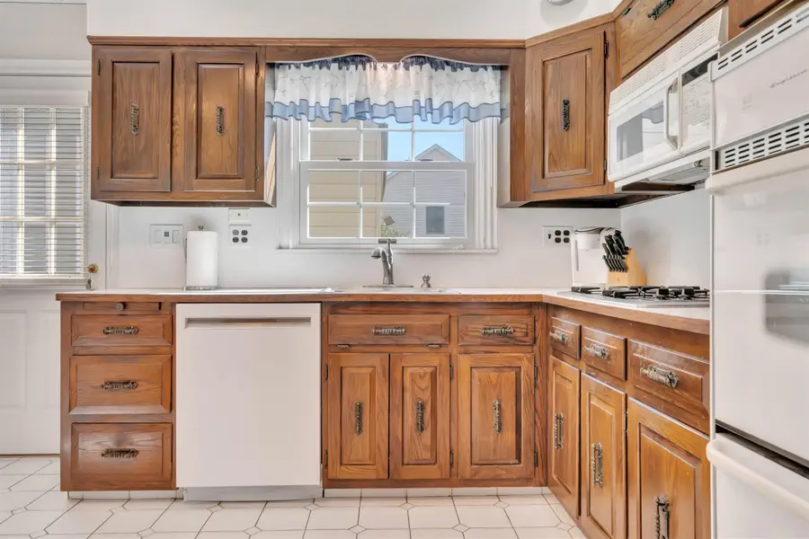 431 VAN RENSSALAER, Ridgefield, NJ 07657 - #3