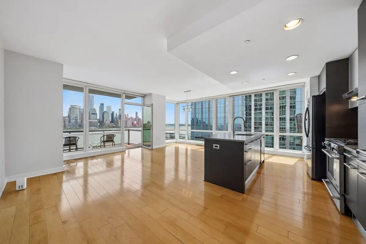 2 2ND ST #1605, Jersey City, NJ 07302 - #1