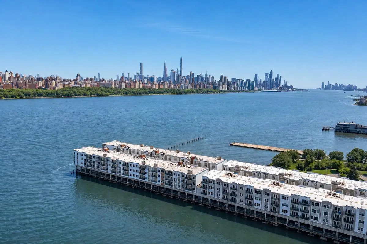 140 THE PROMENADE, Edgewater, NJ 07020 - #1