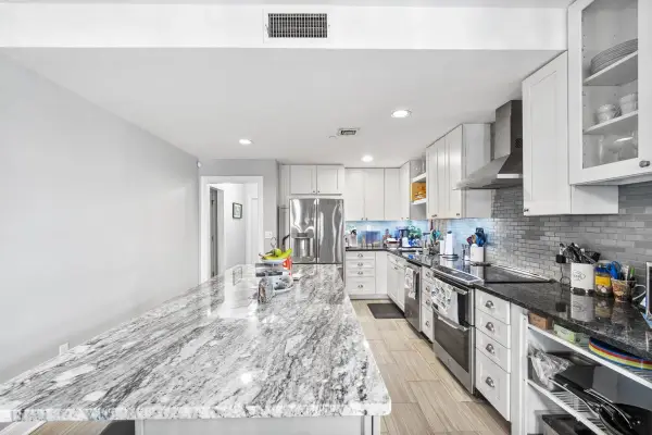 206 SHEARWATER CT WEST #11, JC, Greenville, NJ 07305