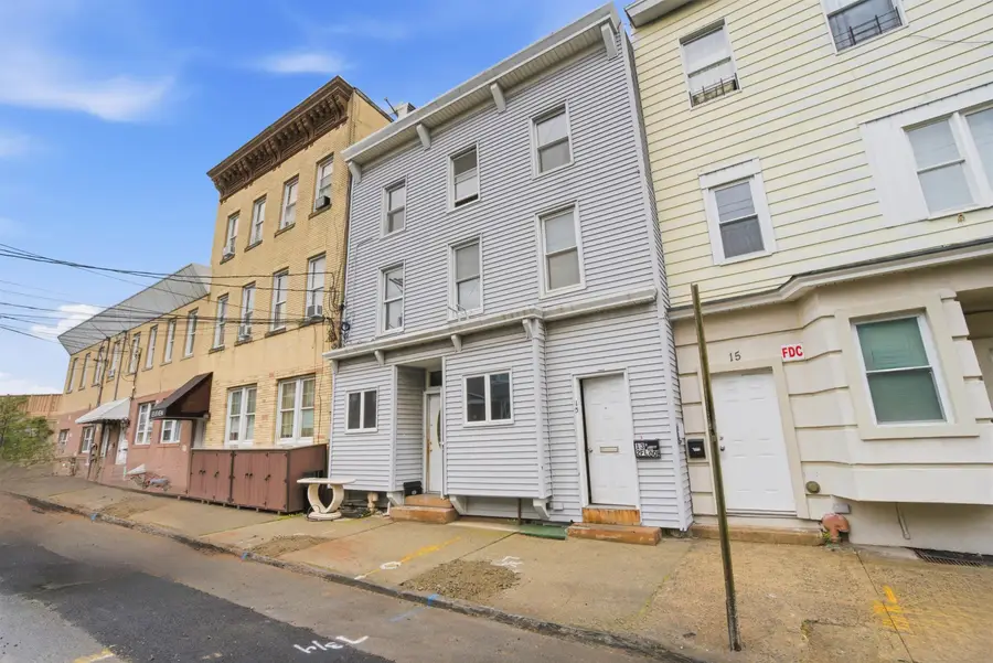 13 COTTAGE ST, Bayonne, NJ 07002 - #2
