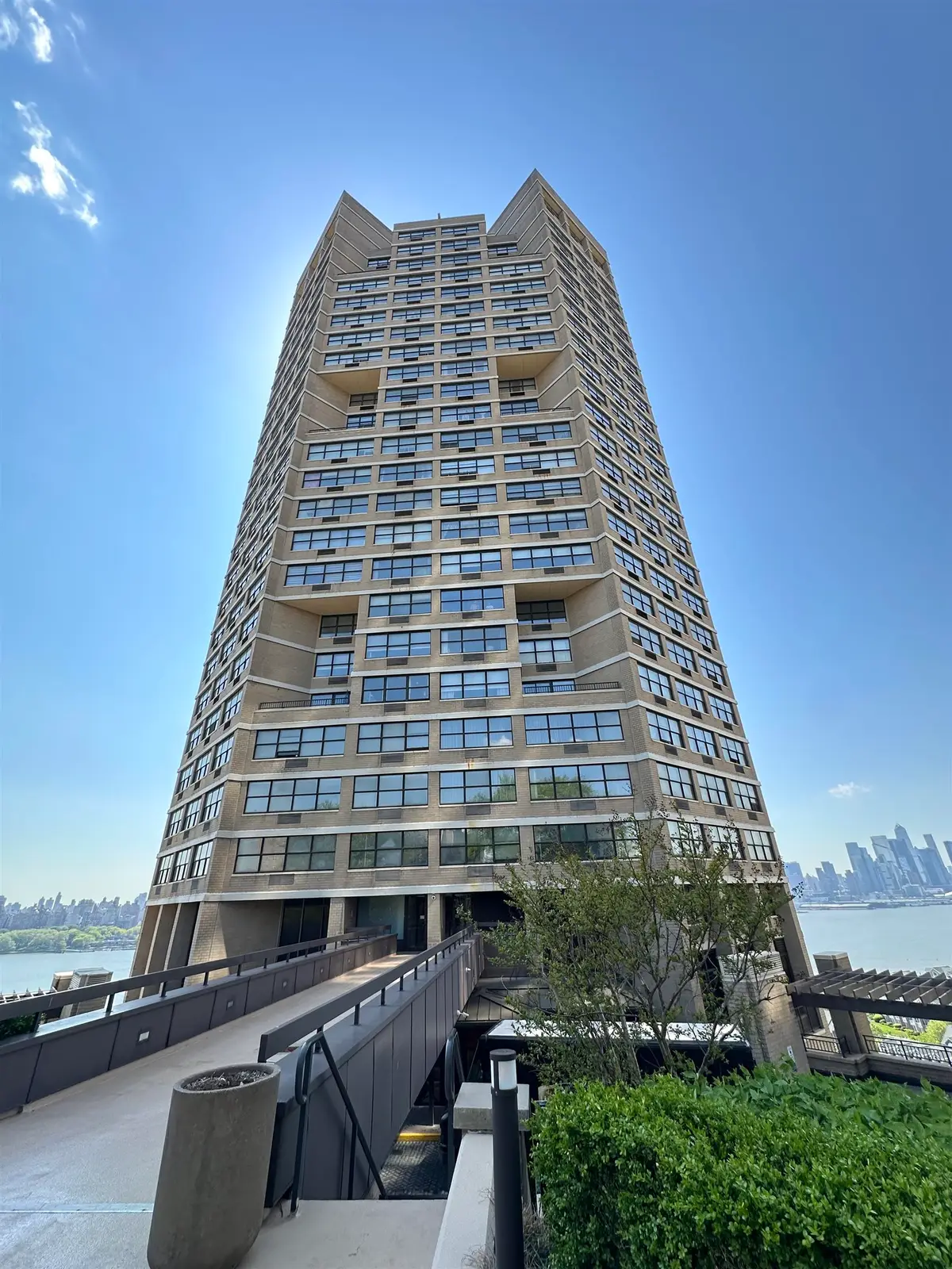 7002 JFK BLVD BLVD EAST #20g, Guttenberg, NJ 07093 - #1