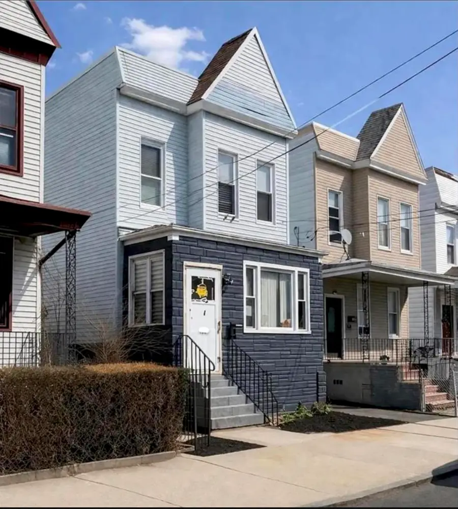 138 BAYVIEW AVE, Jersey City, NJ 07305 - #2