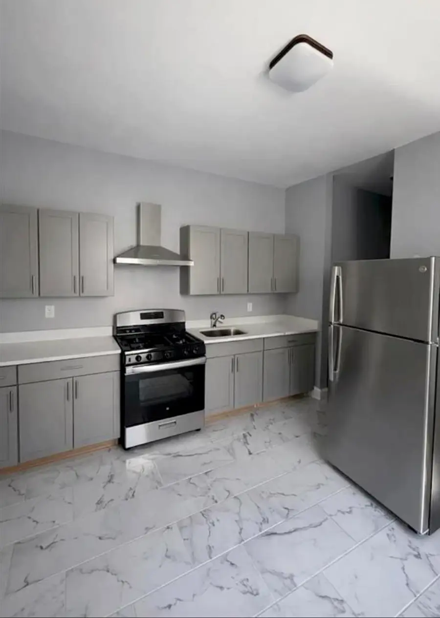 138 BAYVIEW AVE, Jersey City, NJ 07305 - #3