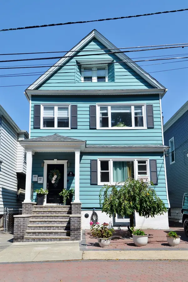 187 WEST 48TH ST, Bayonne, NJ 07002