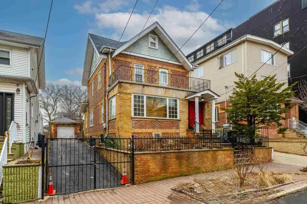 17 77TH ST, North Bergen, NJ 07047