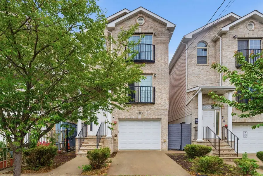 134 GATES AVE #J, Jersey City, NJ 07305 - #2