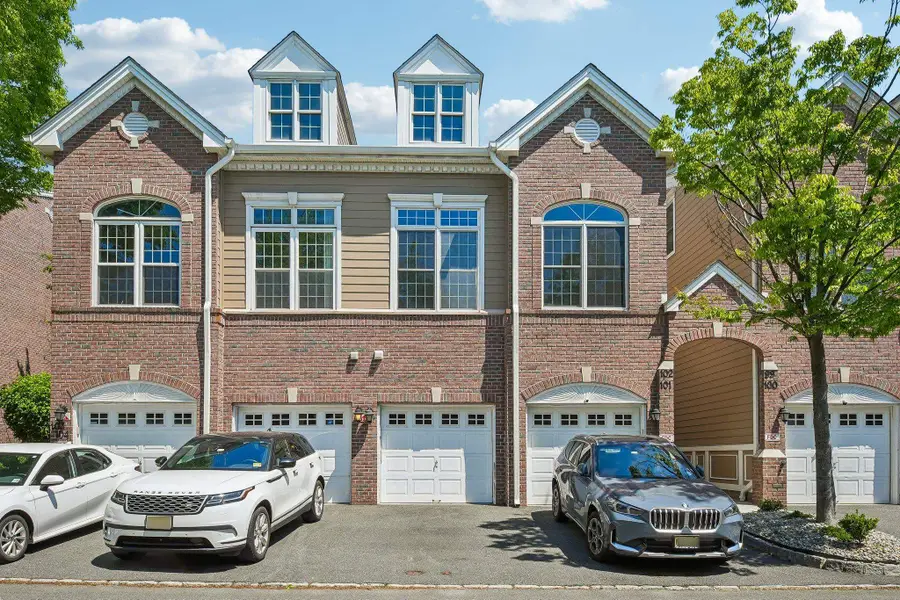 102 ABBIE CT #102, Guttenberg, NJ 07093 - #2