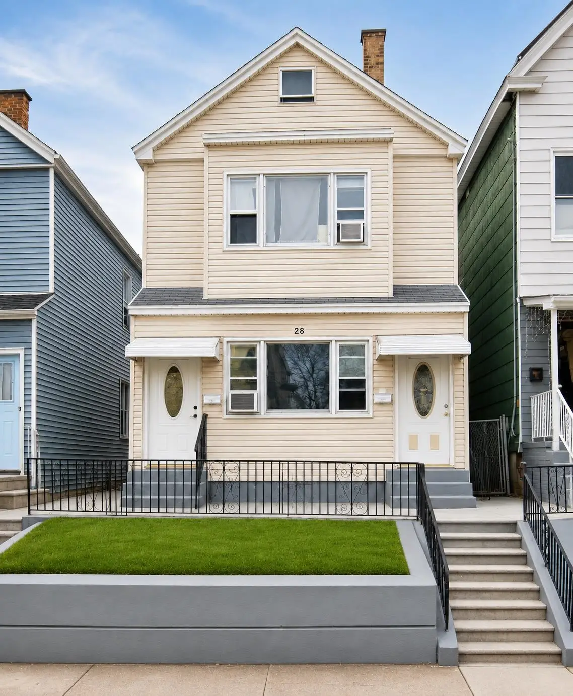 28 EAST 49TH ST, Bayonne, NJ 07002 - #1
