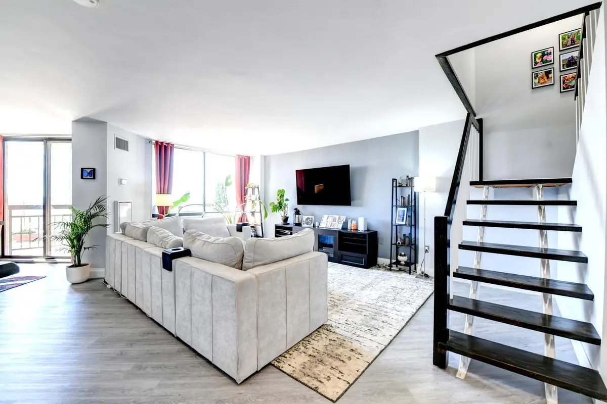 320 HARMON COVE TOWER #320, Secaucus, NJ 07094 - #1