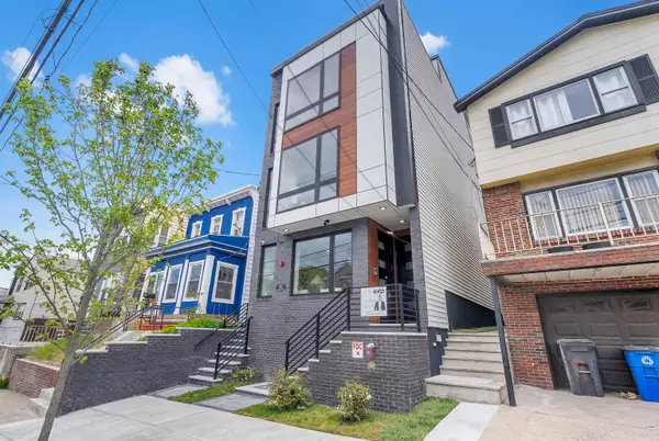 82 PAMRAPO AVE, JC, Greenville, NJ 07305