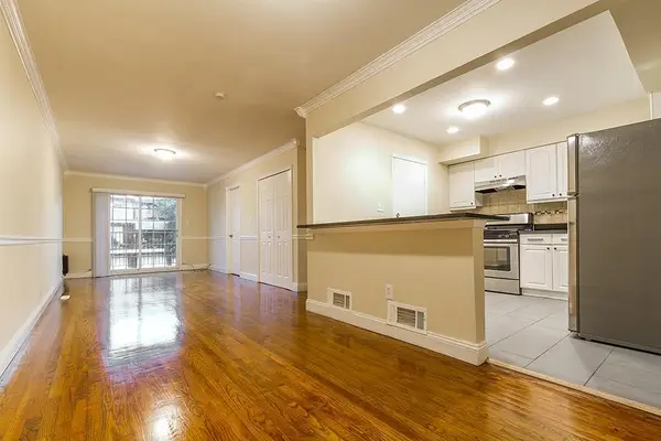 15 SKYLINE DR, JC, Greenville, NJ 07305