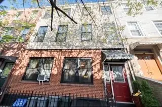 226 BRUNSWICK ST, Jersey City, NJ 07302 - #1