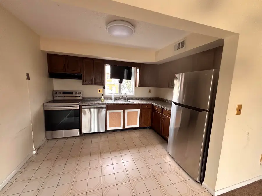 194 CHARLES ST, Secaucus, NJ 07094 - #2