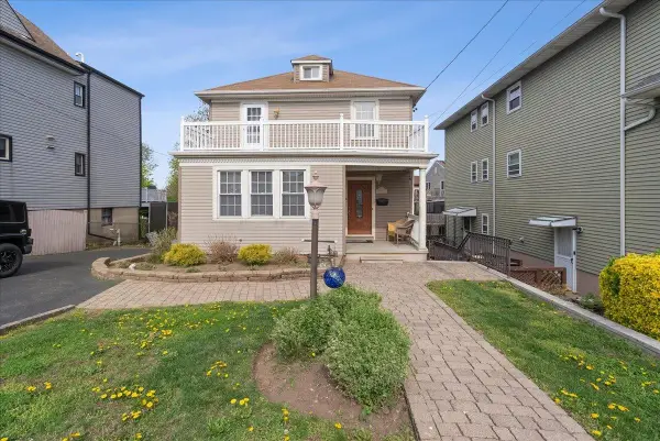 1119 STONEWALL LANE, Secaucus, NJ 07094