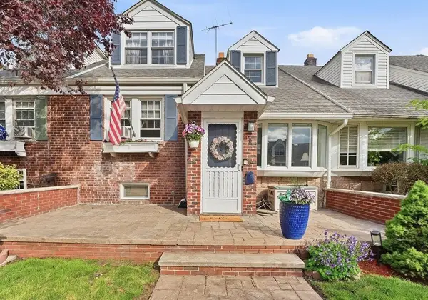 6 PARKSIDE LANE, Bayonne, NJ 07002