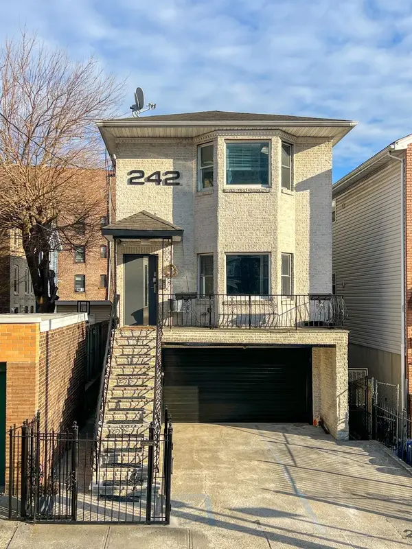 242 BALDWIN AVE #1, JC, Journal Square, NJ 07306