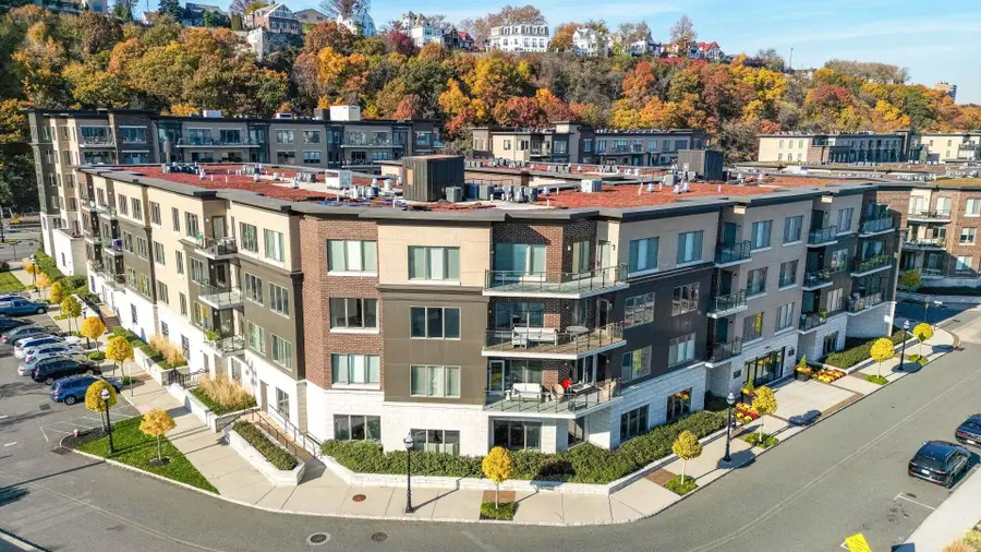150 HENLEY PL #404, Weehawken, NJ 07086 - #2