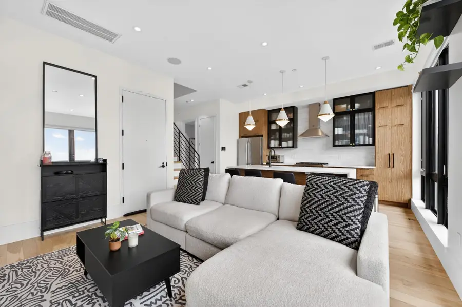 339 PALISADE AVE #3, Jersey City, NJ 07307 - #3