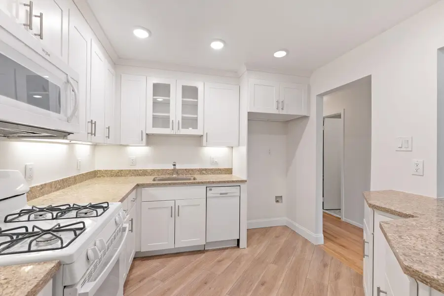 30 WEST 56TH ST, Bayonne, NJ 07002 - #3